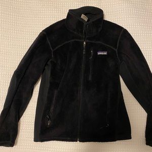 Women’s Patagonia fleece jacket